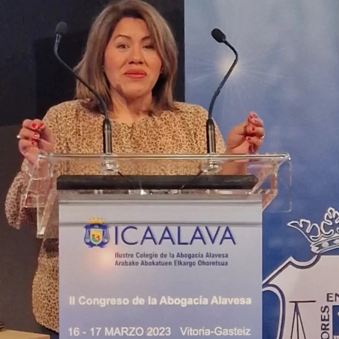 Nancy Ninalaya Vila atril